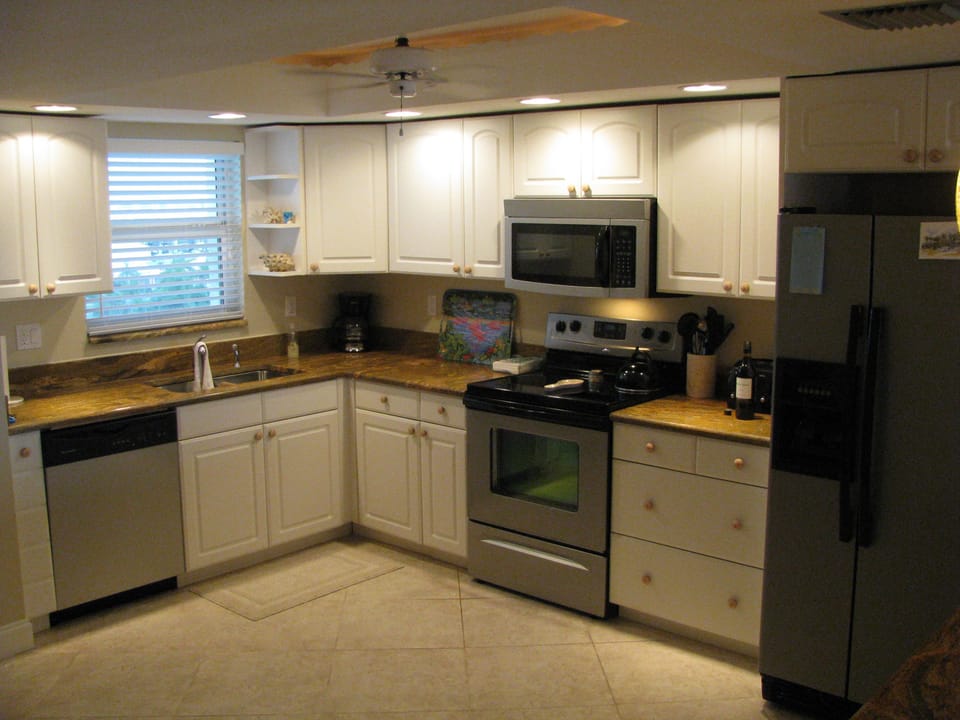 Updated Kitchen. Looks & works great, but we recommend dining out!