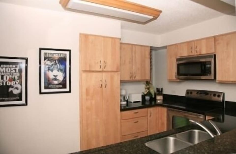 Newly Remodeled Kitchen