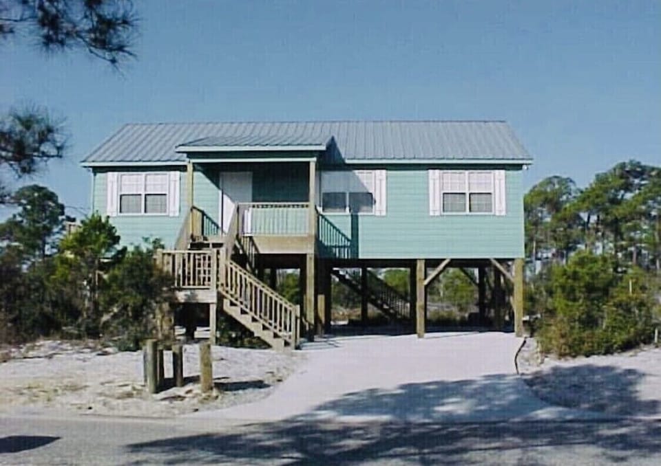 The GREAT  Seahorse Beach House awaits you! :)