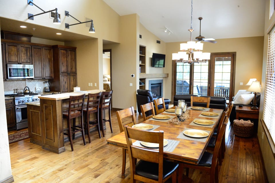 Dining room & Kitchen