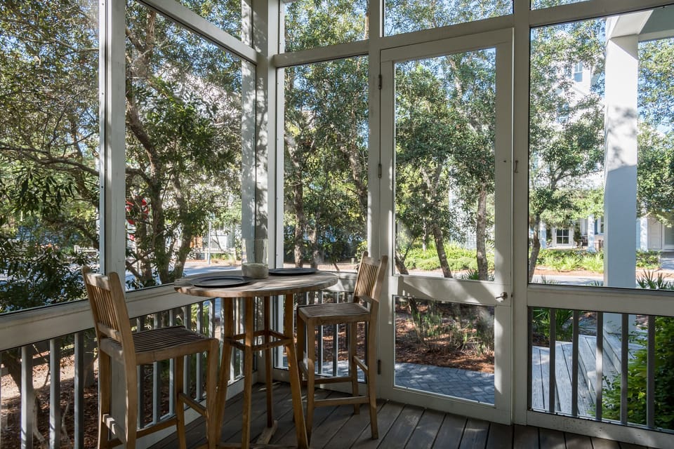 Screened Porch - Main Level