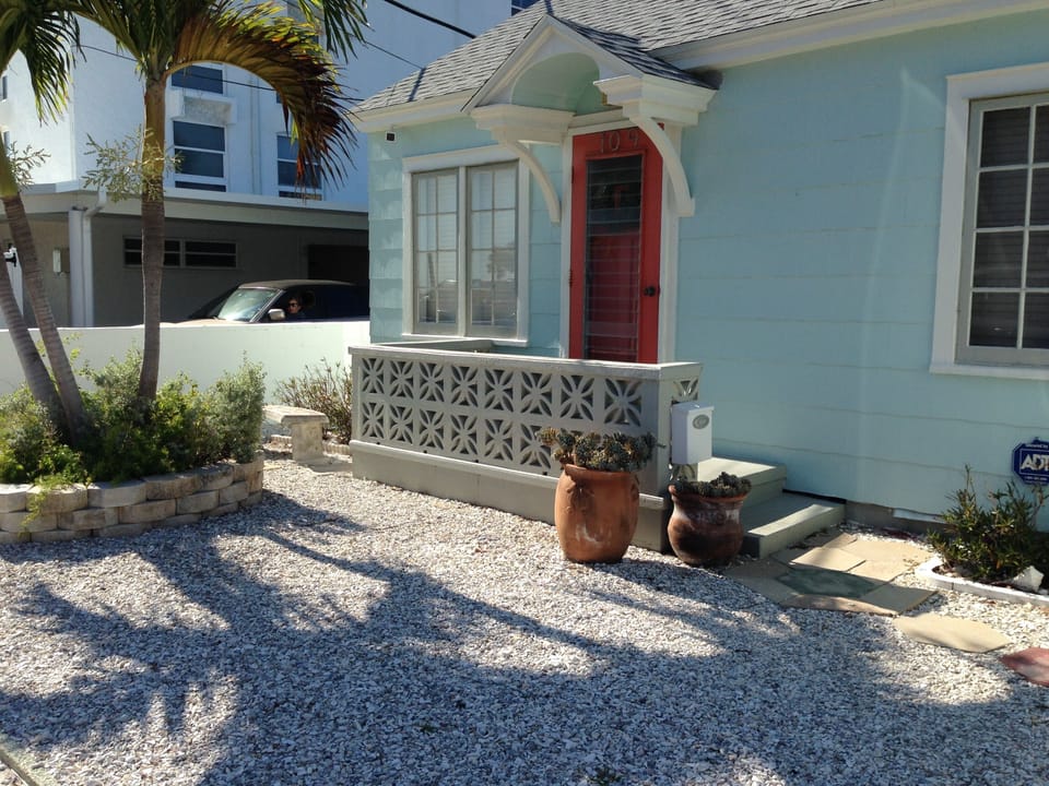 Entry to the Cozy Cottage