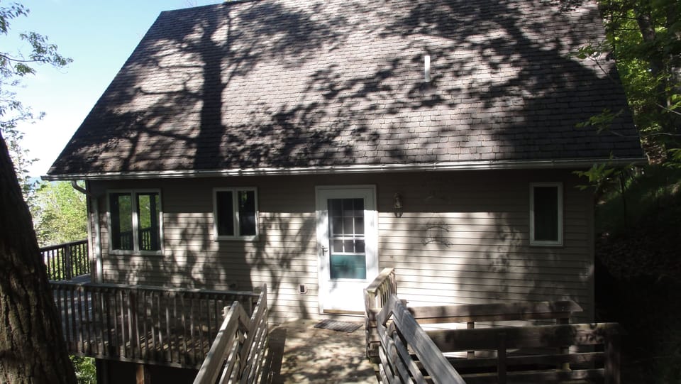 East Side of Harborview Cottage.