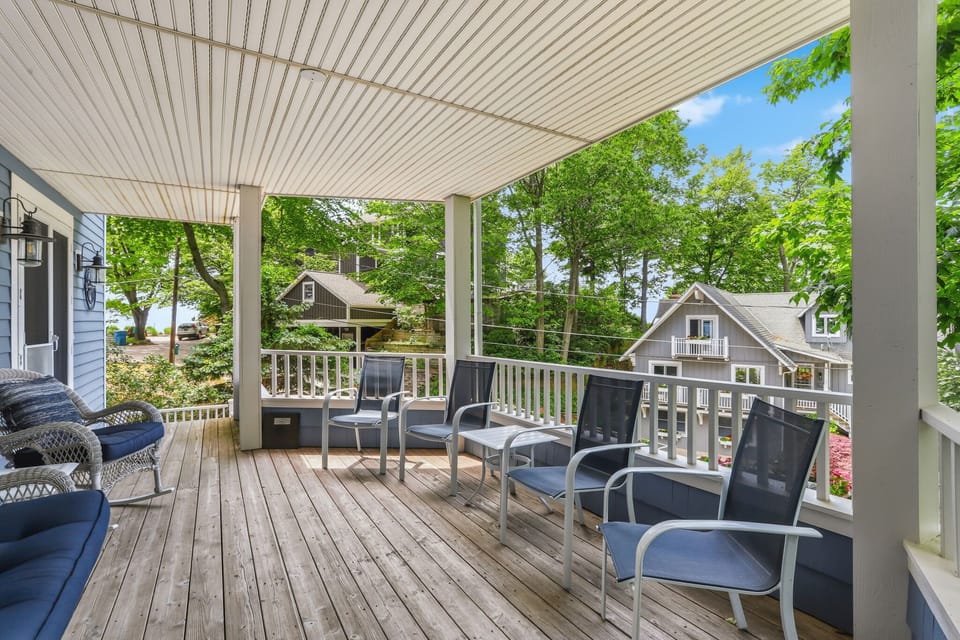 Second Floor Deck