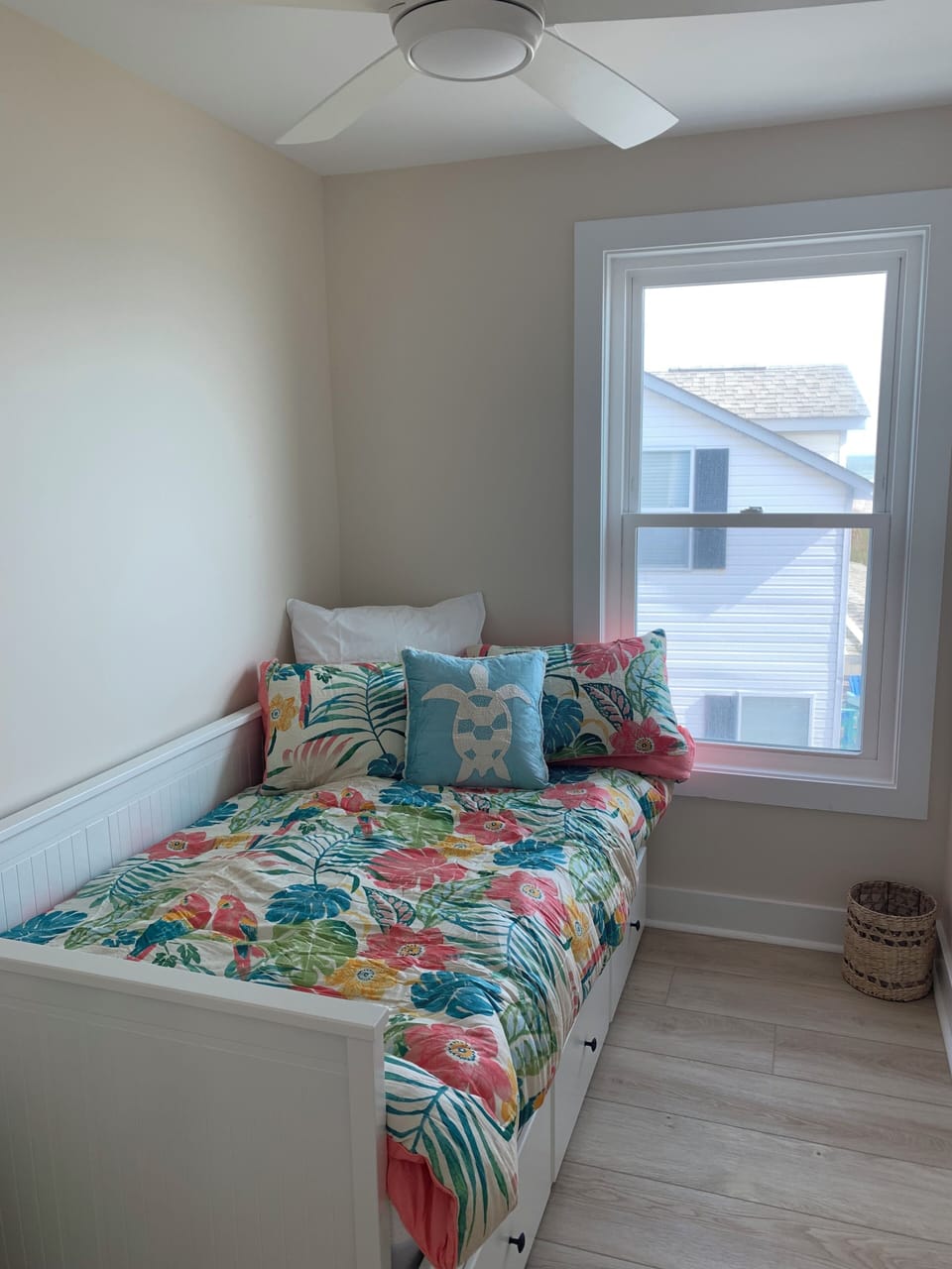 Daybed room