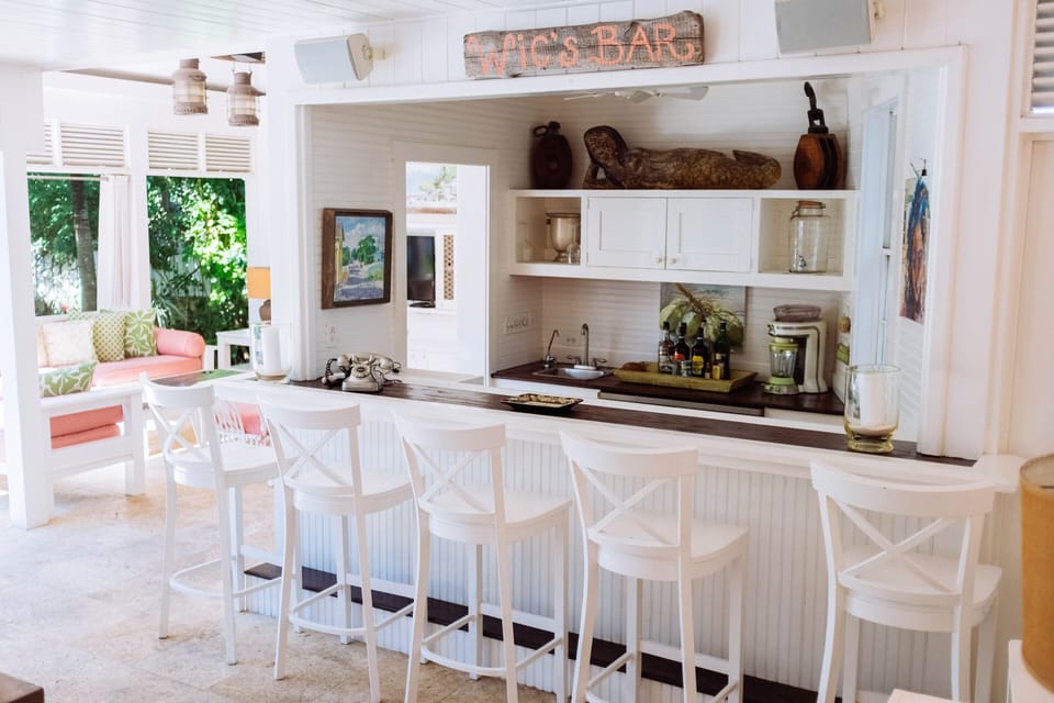 Wic's Bar 