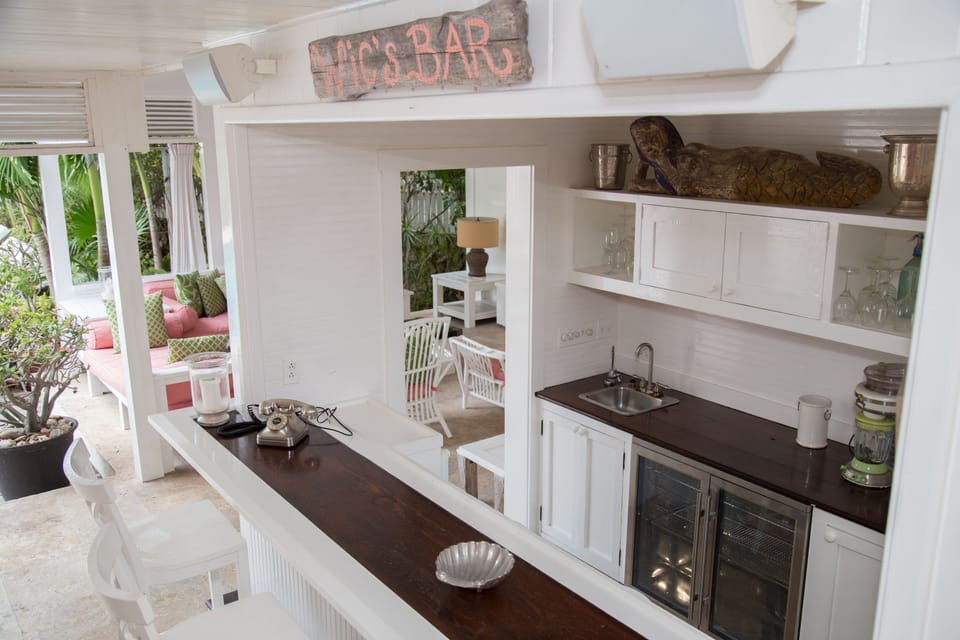 Wic's Bar outdoor bar fridge