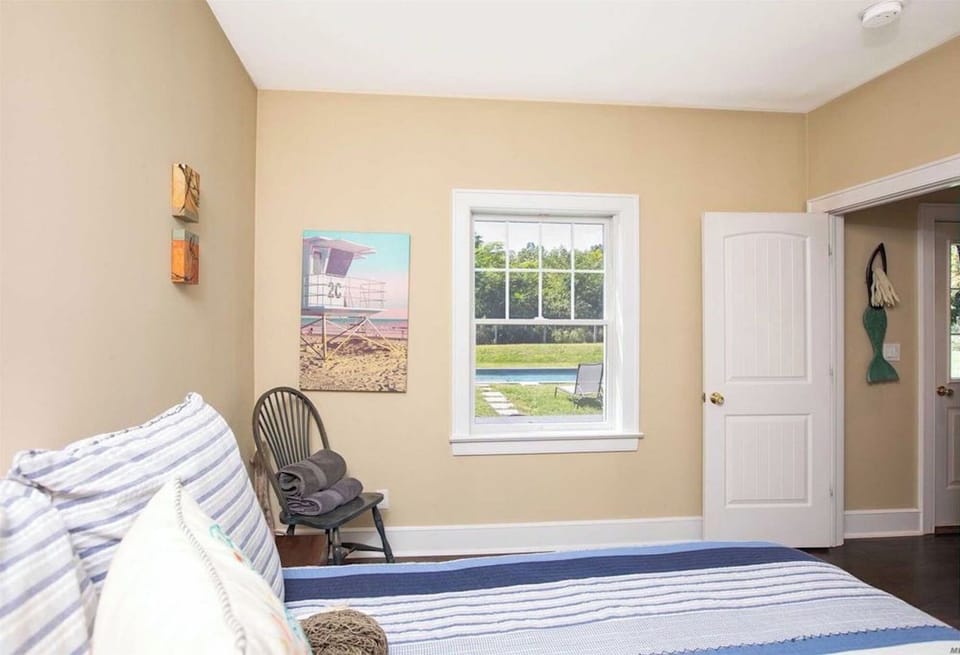 Downstairs 4th bedroom