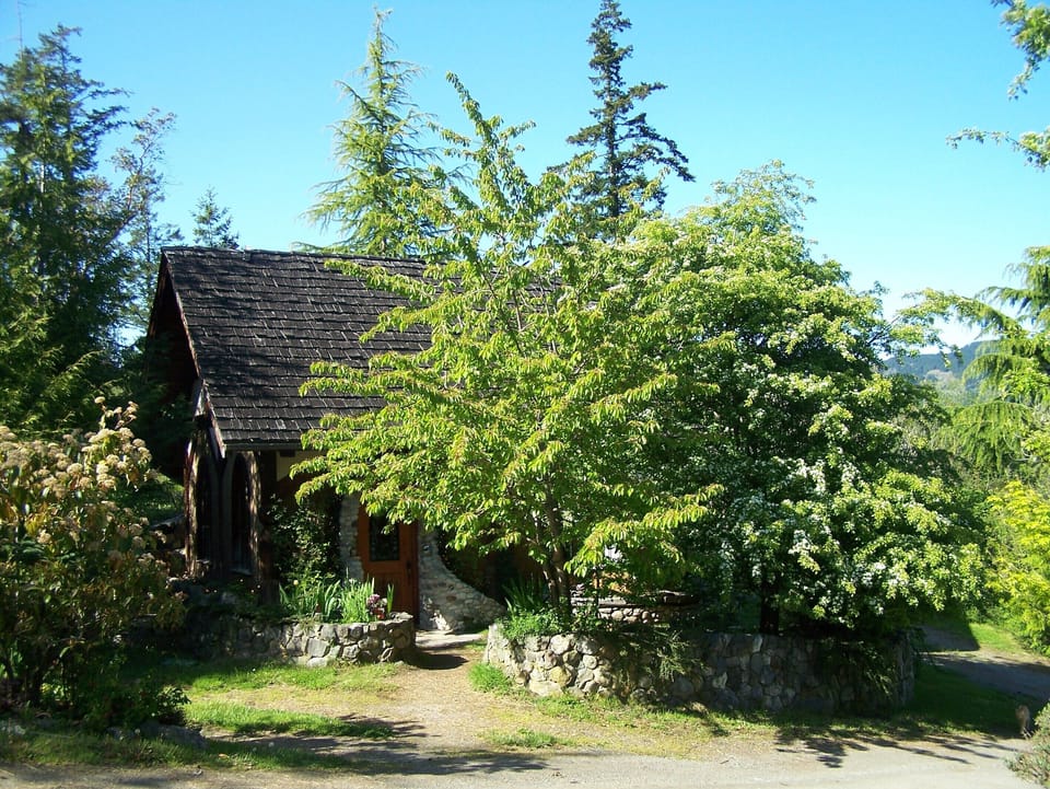 The Gnome House nestled in Nature, just the way gnomes prefer.