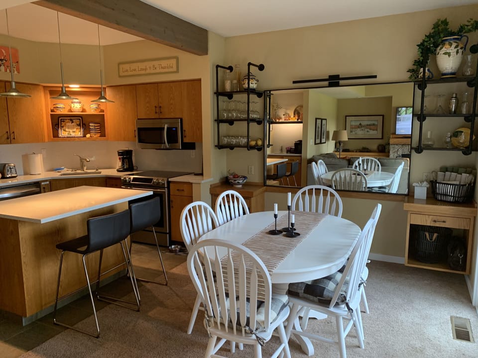 Kitchen & dinning