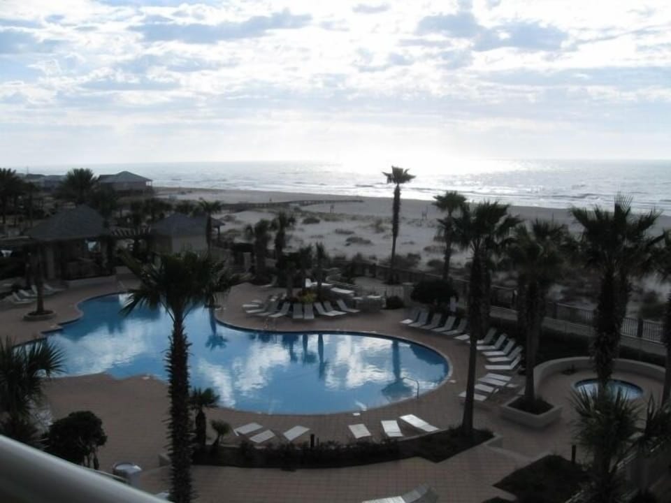Enjoy one of 5 outdoor pools
