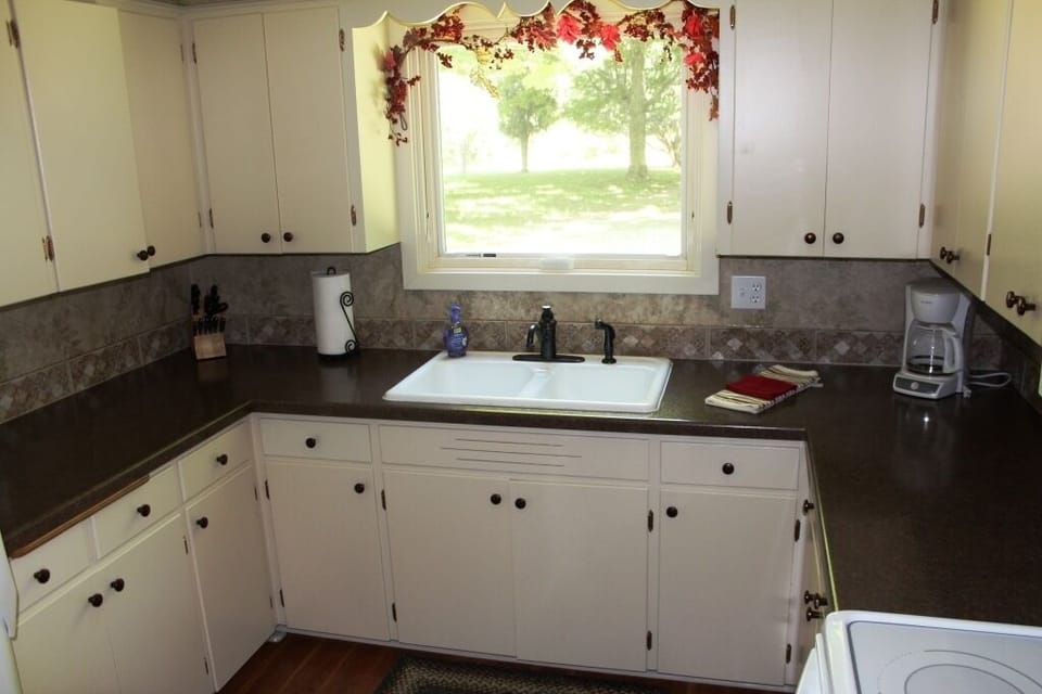 Updated kitchen with everything you will need to prepare your meals at home