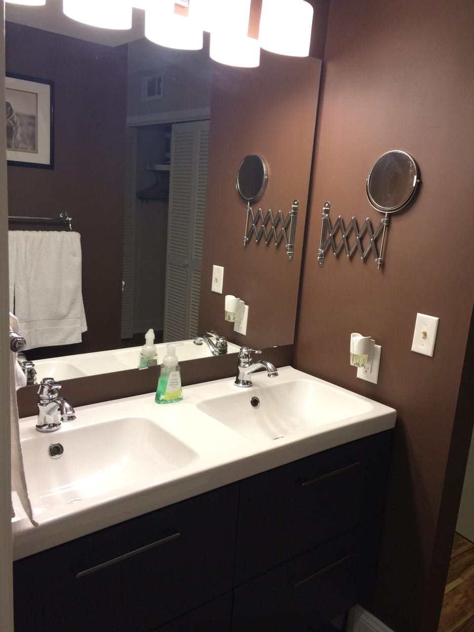 Porcelain Double Master Vanity