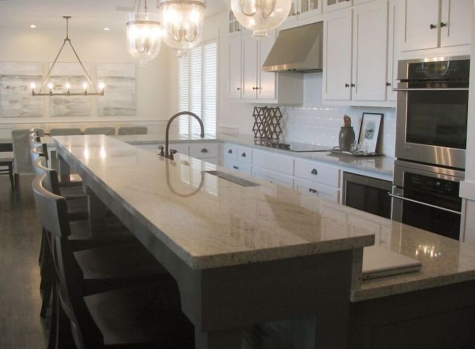 Large gathering area handles over 20