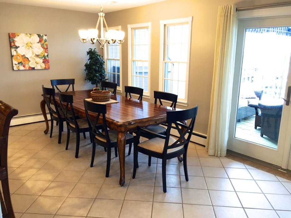 Dining table sits 8.