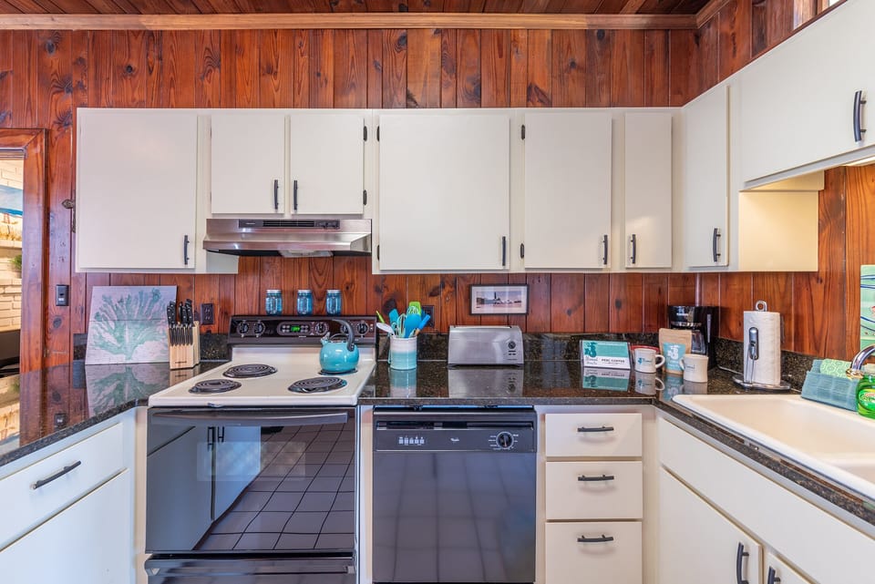 Here's this great kitchen! You will find the lockbox at the kitchen door, right outside. 

****Click on the Media Tab for this property to view a great interactive floor plan and photo file!****