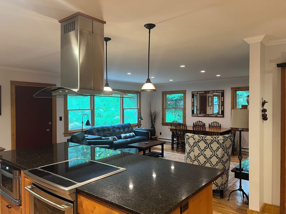 Kitchen/living room/dining area