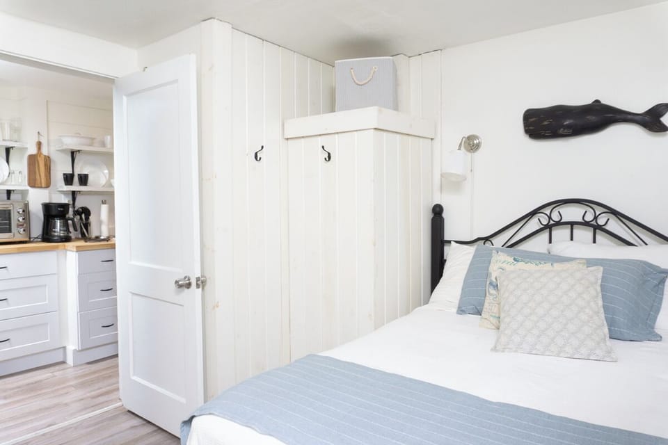 Bedroom #1 - Full Size Bed