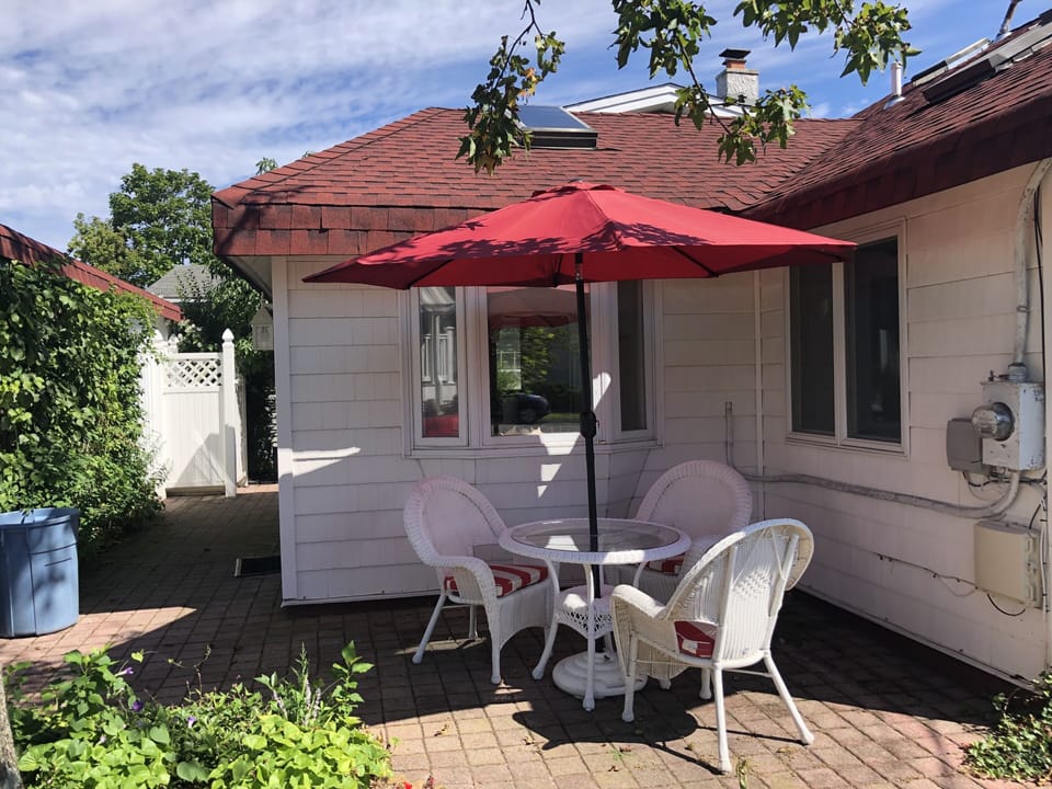 Another sitting area, outdoor shower