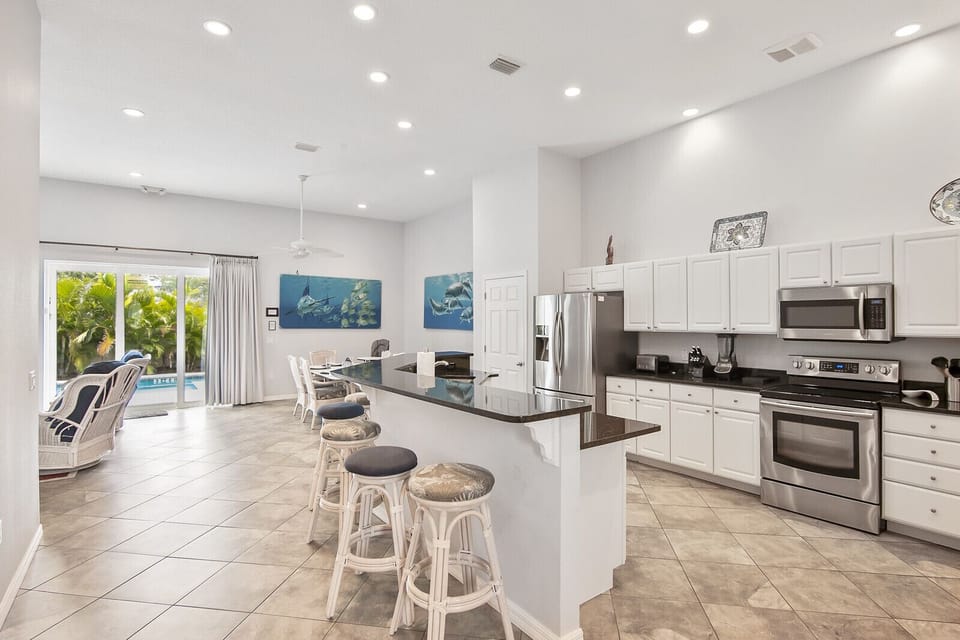 Open Concept Downstairs for Large Groups