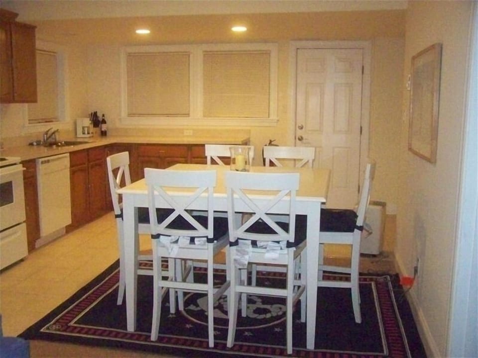 table - seating for 8