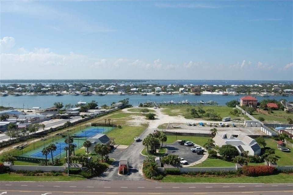 Tennis Courts, Boat Docks, and Dog Walk Area