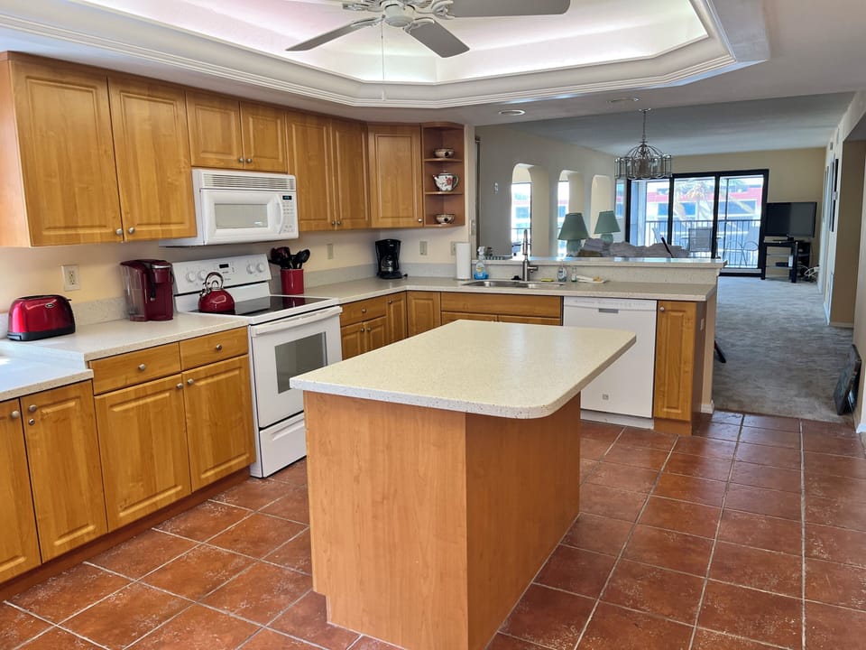 Full equipped kitchen