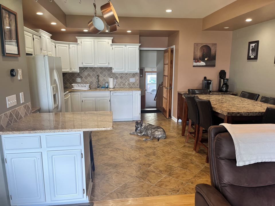Eat in kitchen