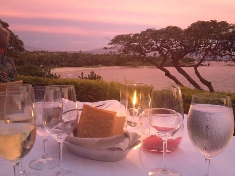 Dinner at The Manta at Mauna Kea.  Fabulous sunsets and Manta Rays to watch!