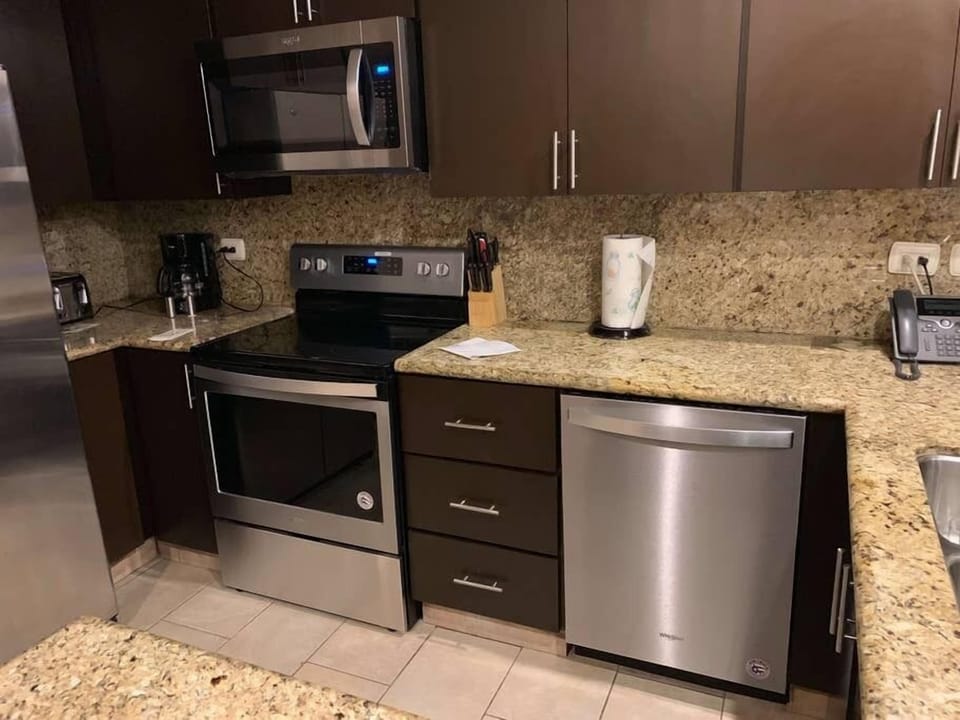 Kitchen (1)