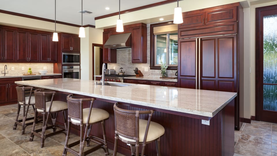 Large Gourmet Kitchen - high end appliances and gas cooktop