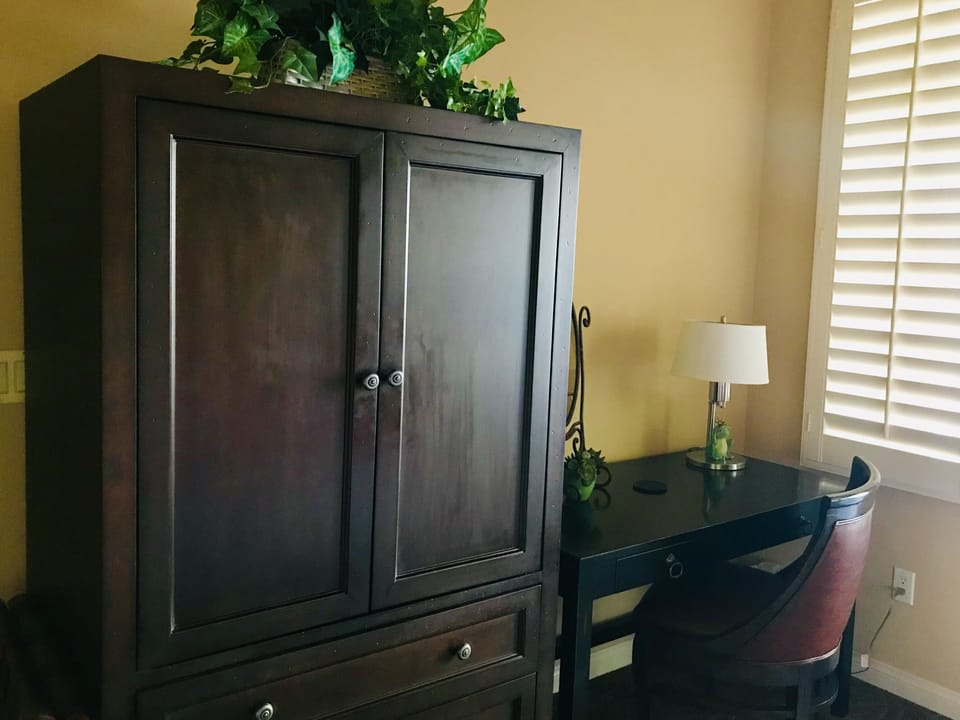 TV/VCR & Desk