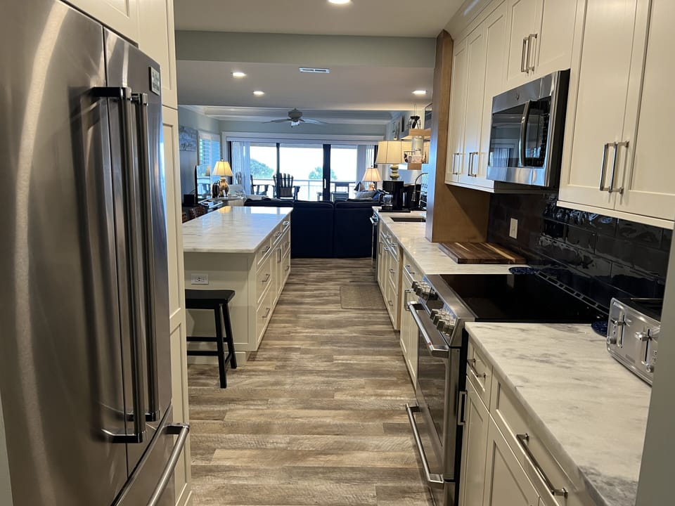 No more bouncing off people in the kitchen. Plenty of room for everyone!