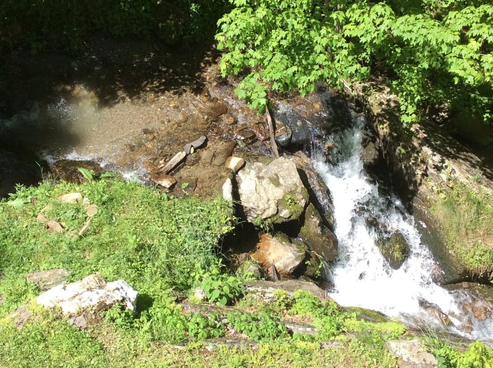 The water level may vary, but the sound of the falls remains the same.