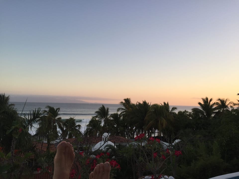 Post surf sunset from the chilax spot!