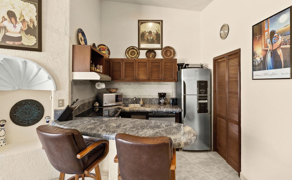 Fully equipped kitchen