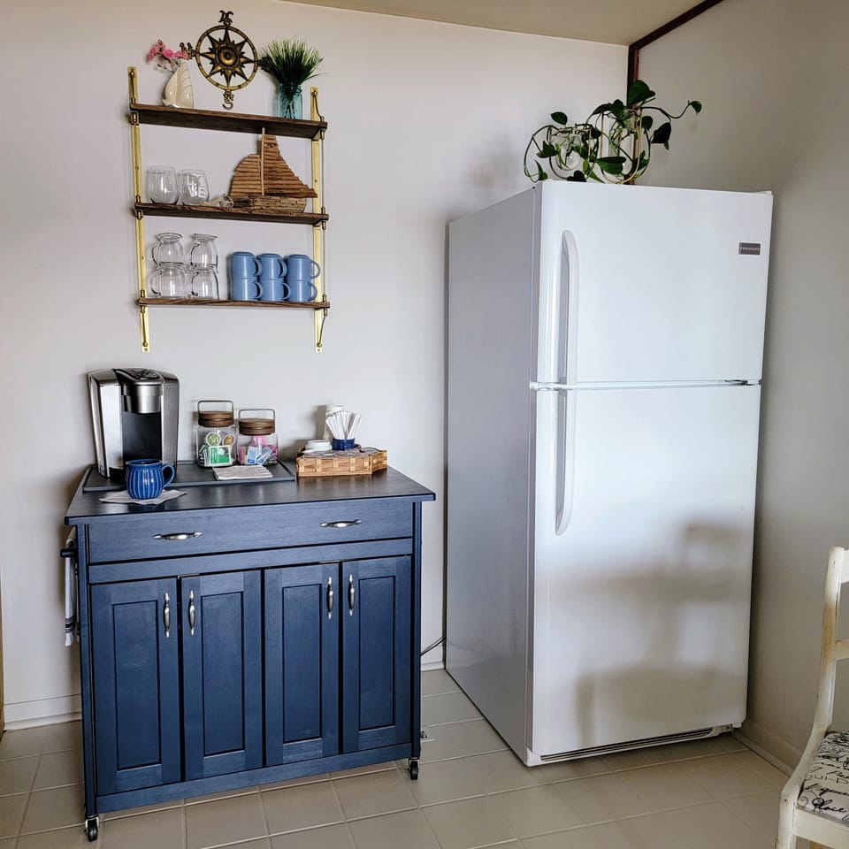 with new coffee bar area, 2nd refrigerator.