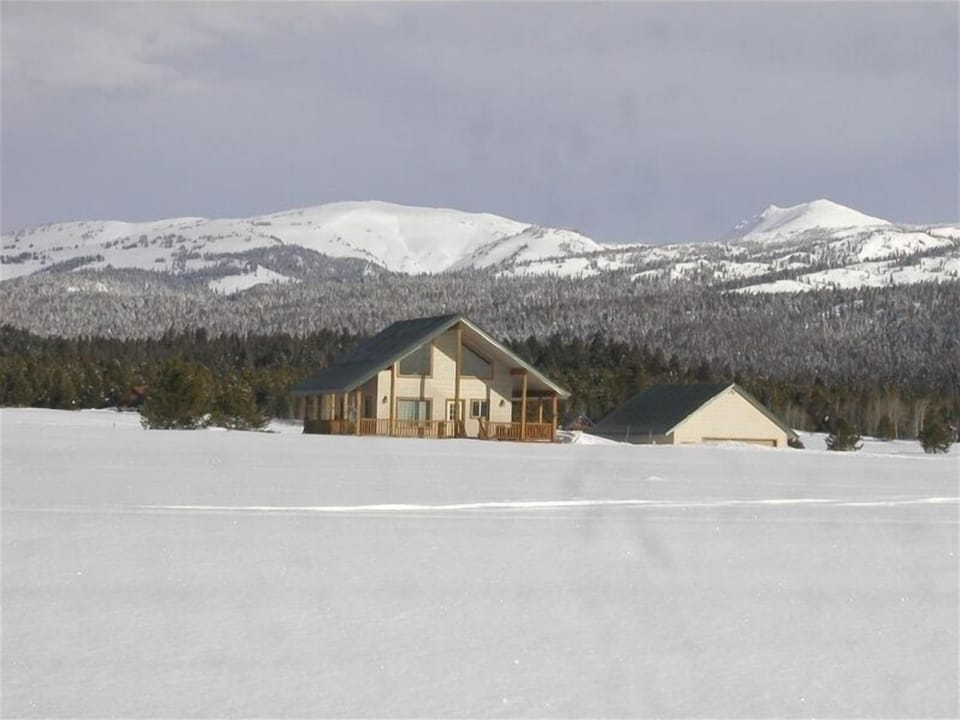Winter at the Bear's Den