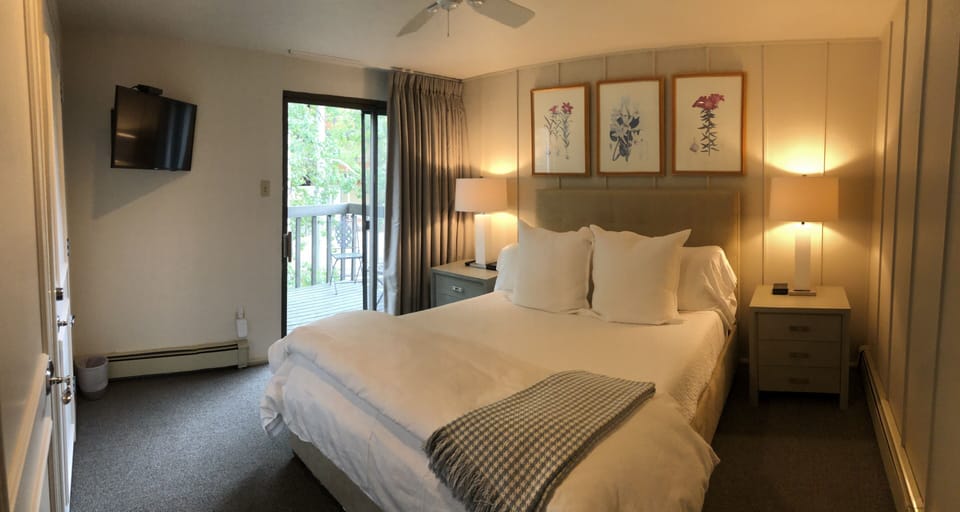 Master bedroom 2 - Third floor queen room