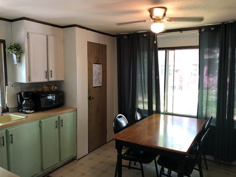Dine in kitchen, large pantry. 