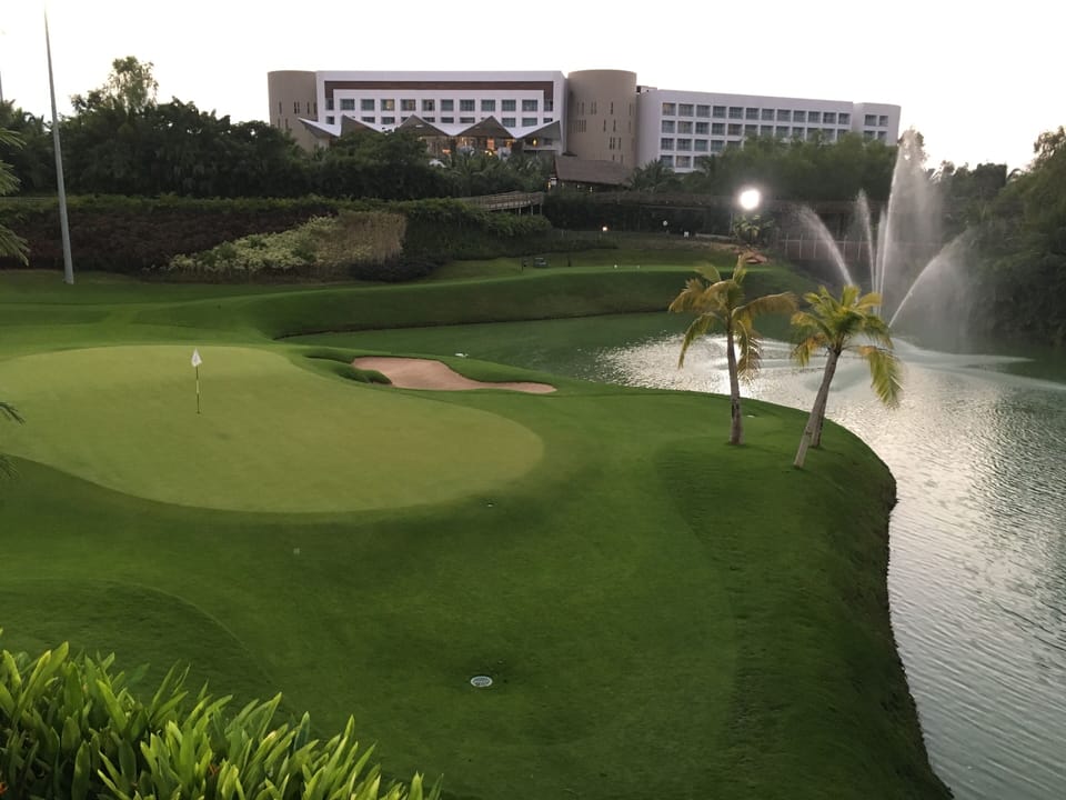 The Lakes - par 3 course