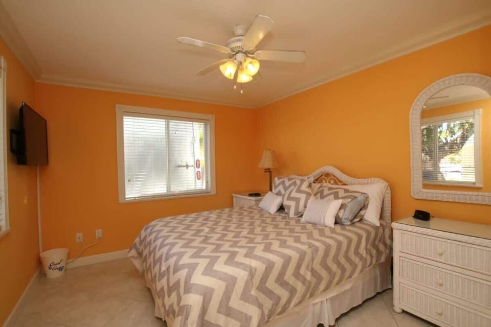 Downstairs guest bedroom