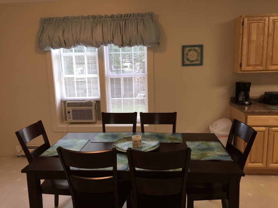 DINING ROOM TABLE