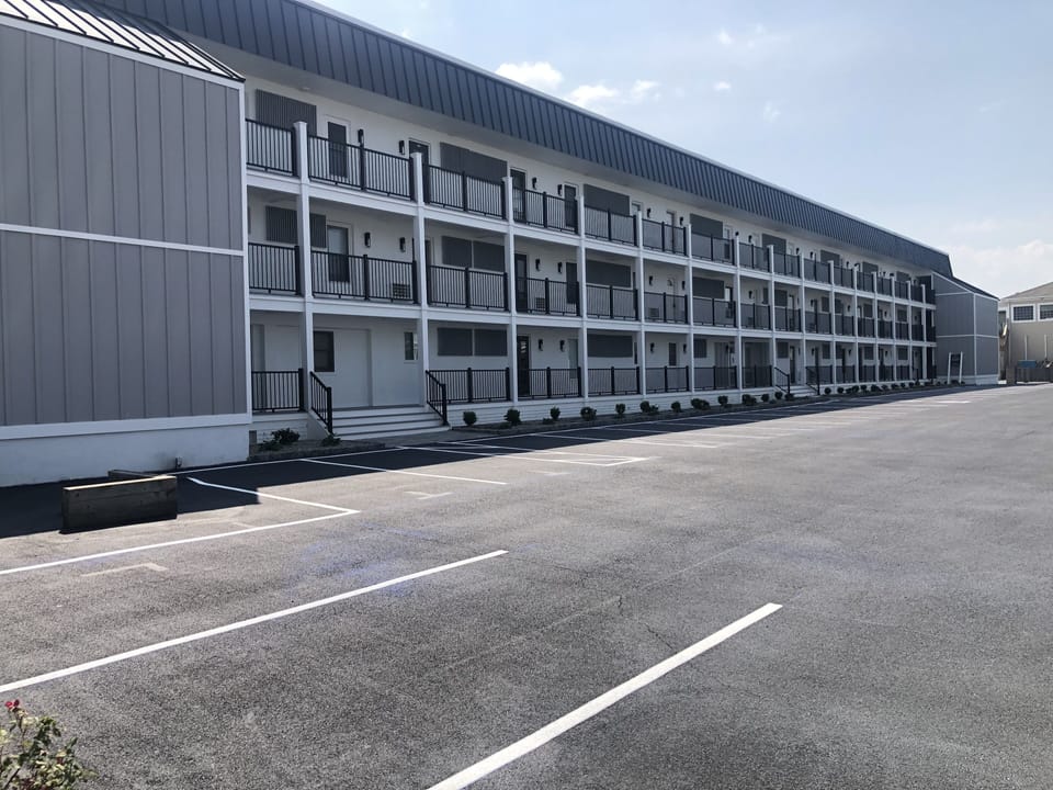 Street-side of the building. Ample parking! Exterior renovated in 2022.