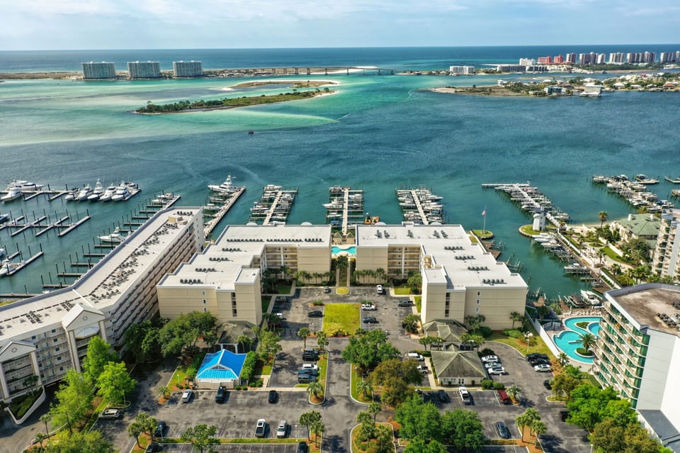 Perdido Grande rests on one of the most beautiful pieces of real estate there is