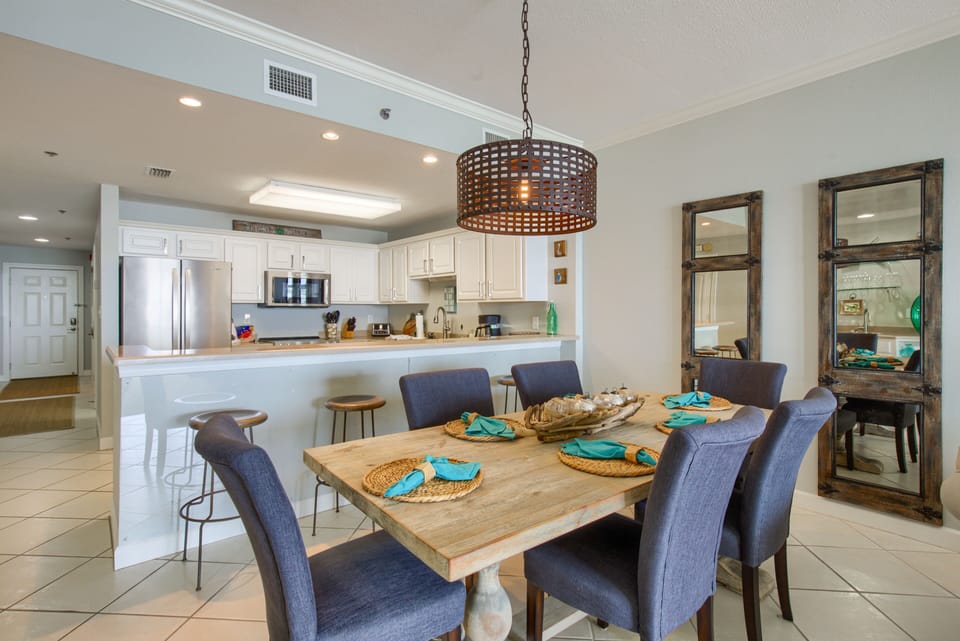View of the Dining Area with Table for 6 and 4 Bar Stools