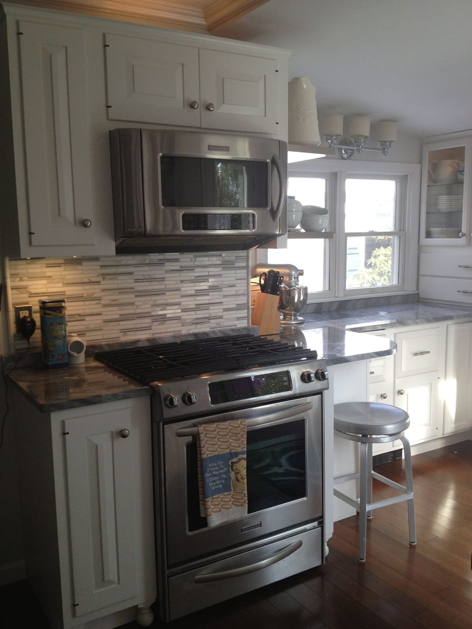 Kitchen has a new gas stove, fridge/freezer /icemaker, microwave & dishwasher