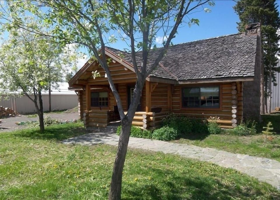 Spring in West Yellowstone