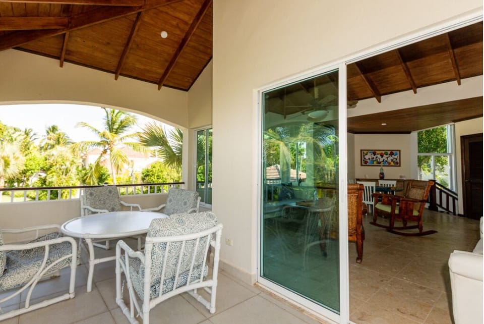 Upstairs balcony