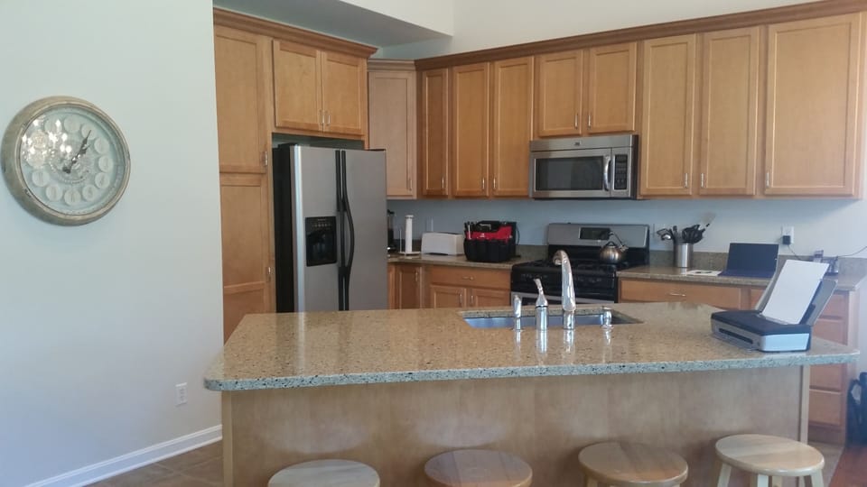 Updated and well-equipped kitchen